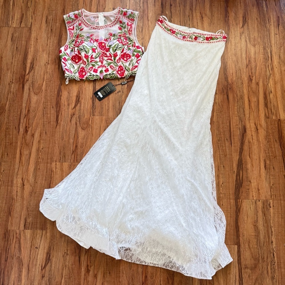 NWT Nox Anabel White Floral Embroidered Lace Maxi Skirt Crop Top Set size Large - Picture 3 of 13